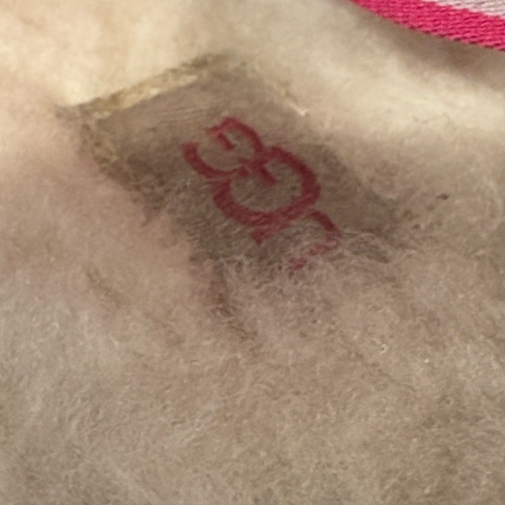 UGG Multicolor Fluffy Slippers - Picture 5 of 8